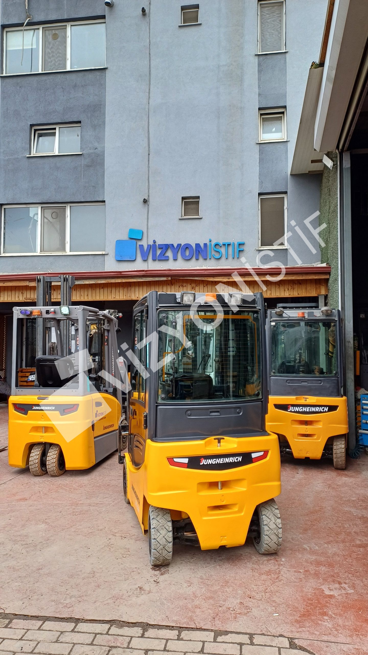 VİZYON İSTİFDEN SATILIK 2.EL JUNG. EFG 316 AKÜLÜ FORKLİFT 2015