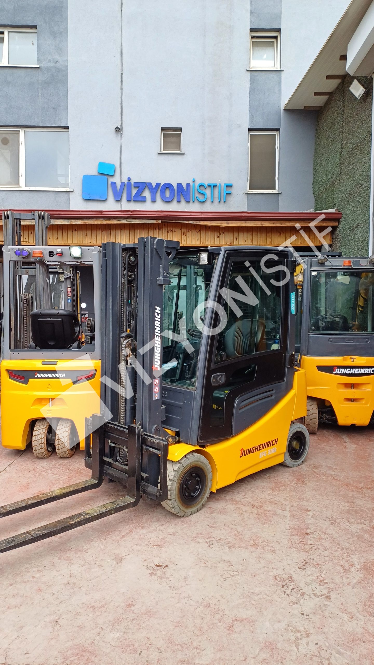 VİZYON İSTİFDEN SATILIK 2.EL JUNG. EFG 316 AKÜLÜ FORKLİFT 2015