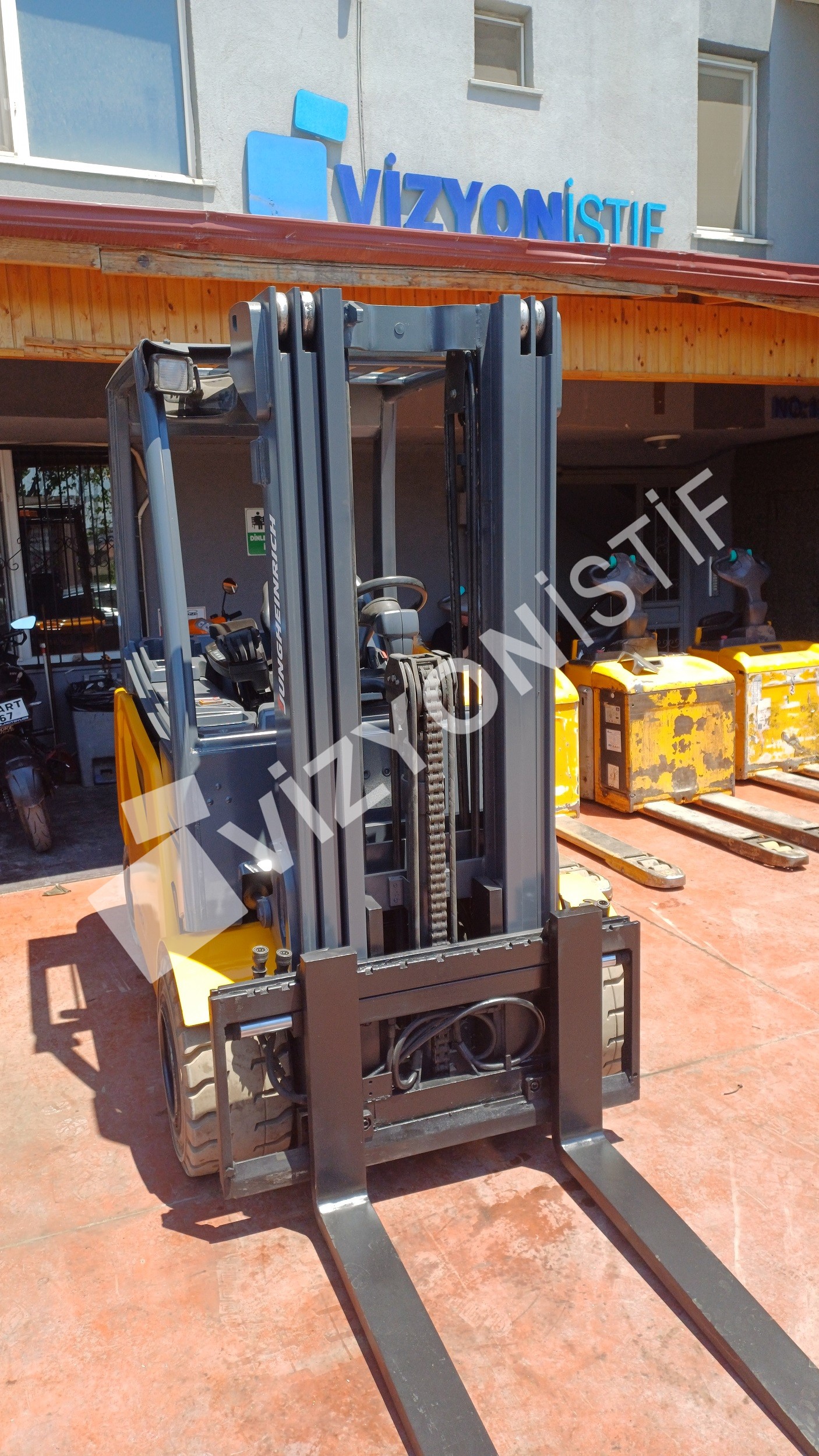 VİZYON İSTİFDEN SATILIK 2.EL JUNG. EFG S30 AKÜLÜ FORKLİFT 2012