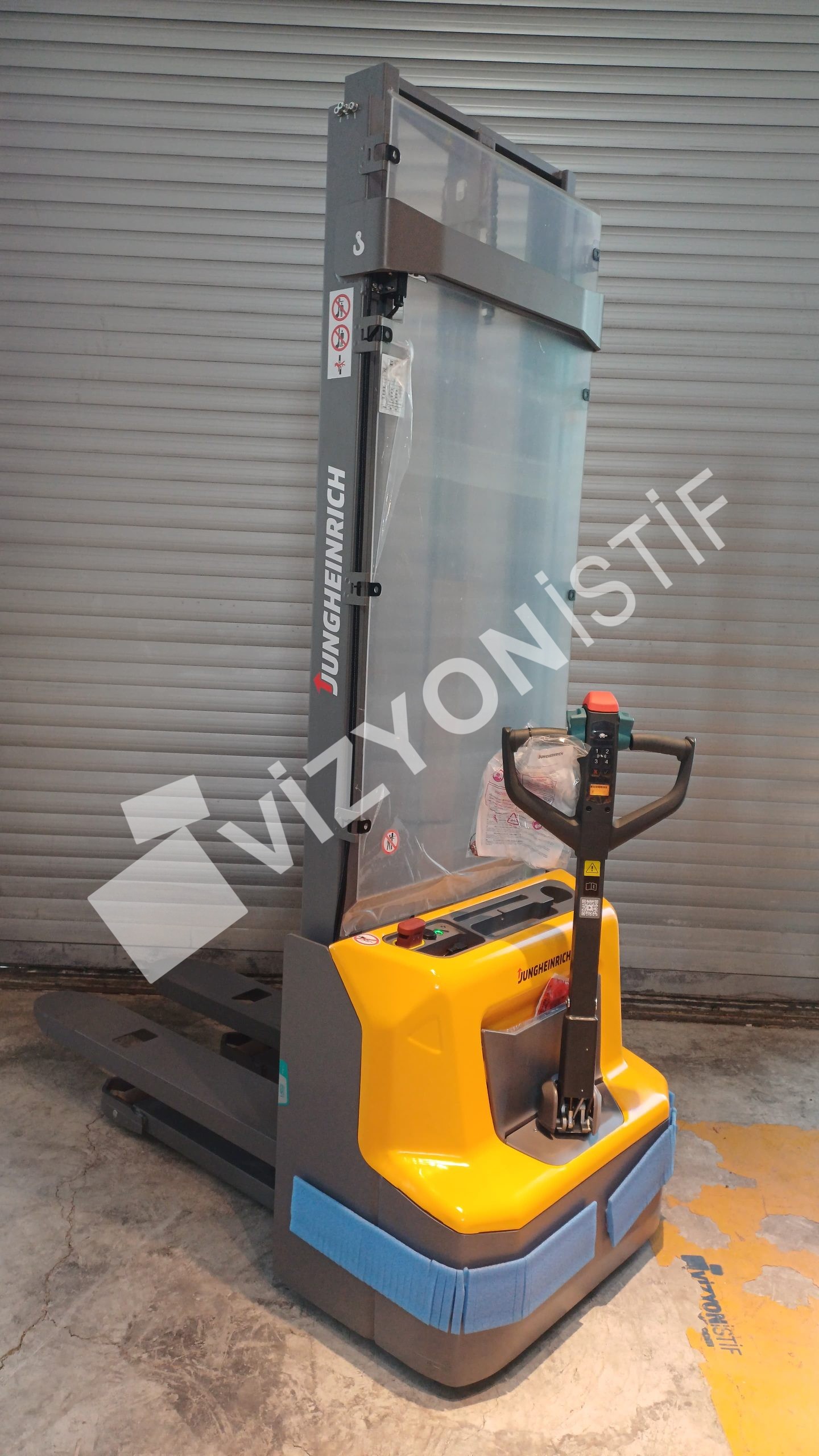 AMC 12 JUNGHEINRICH İSTİF MAKİNESİ 1.2 SATILIK