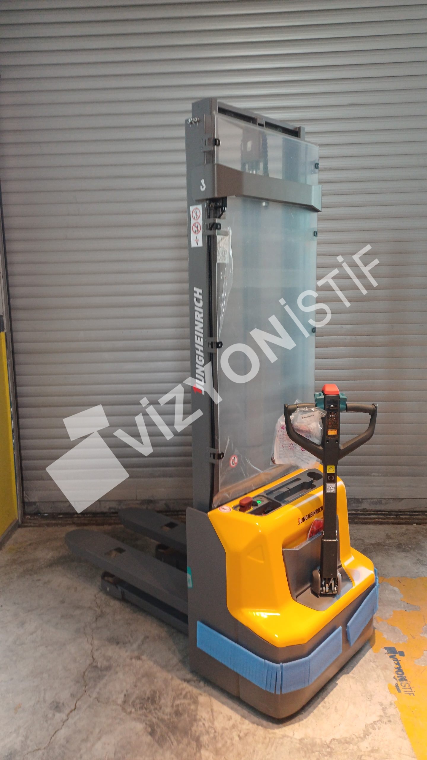 AMC 12 JUNGHEINRICH İSTİF MAKİNESİ 1.2 SATILIK