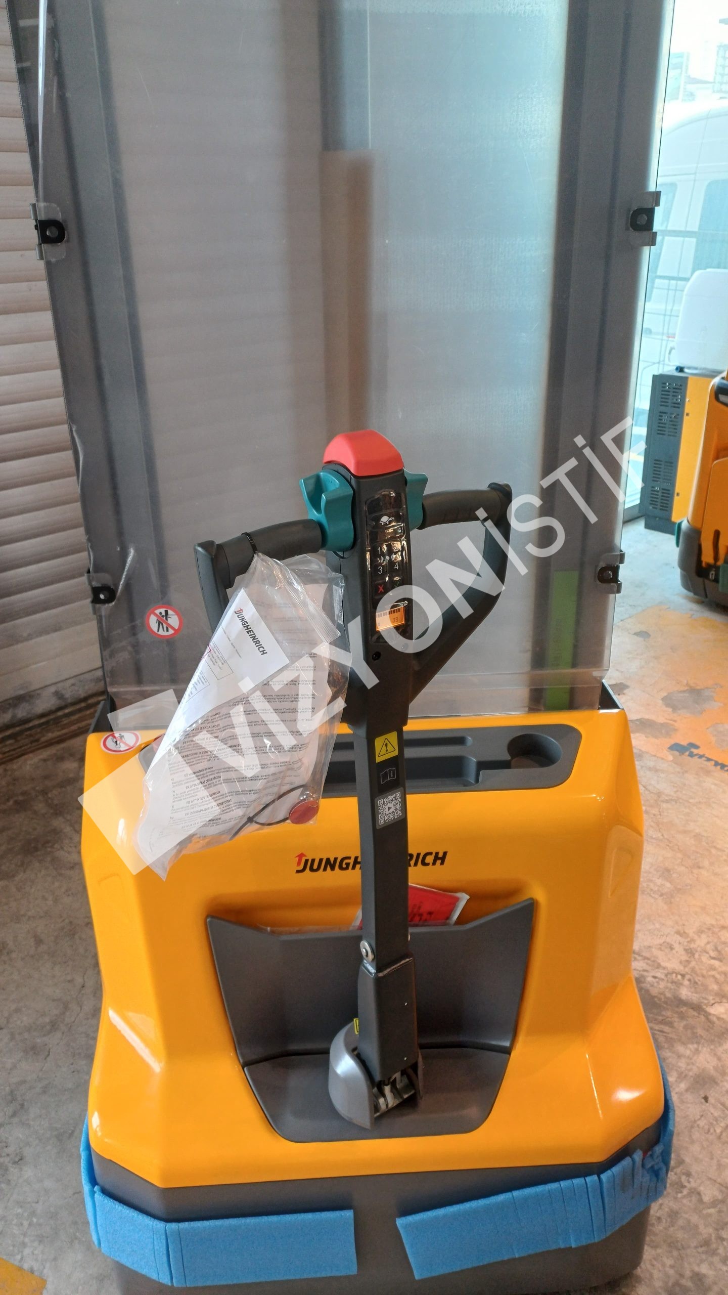 AMC 12 JUNGHEINRICH İSTİF MAKİNESİ 1.2 SATILIK