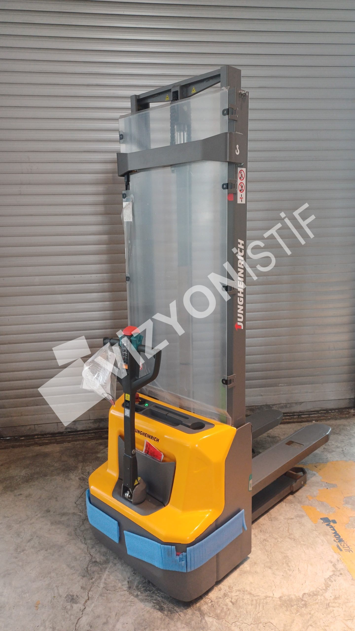 AMC 12 JUNGHEINRICH İSTİF MAKİNESİ 1.2 SATILIK