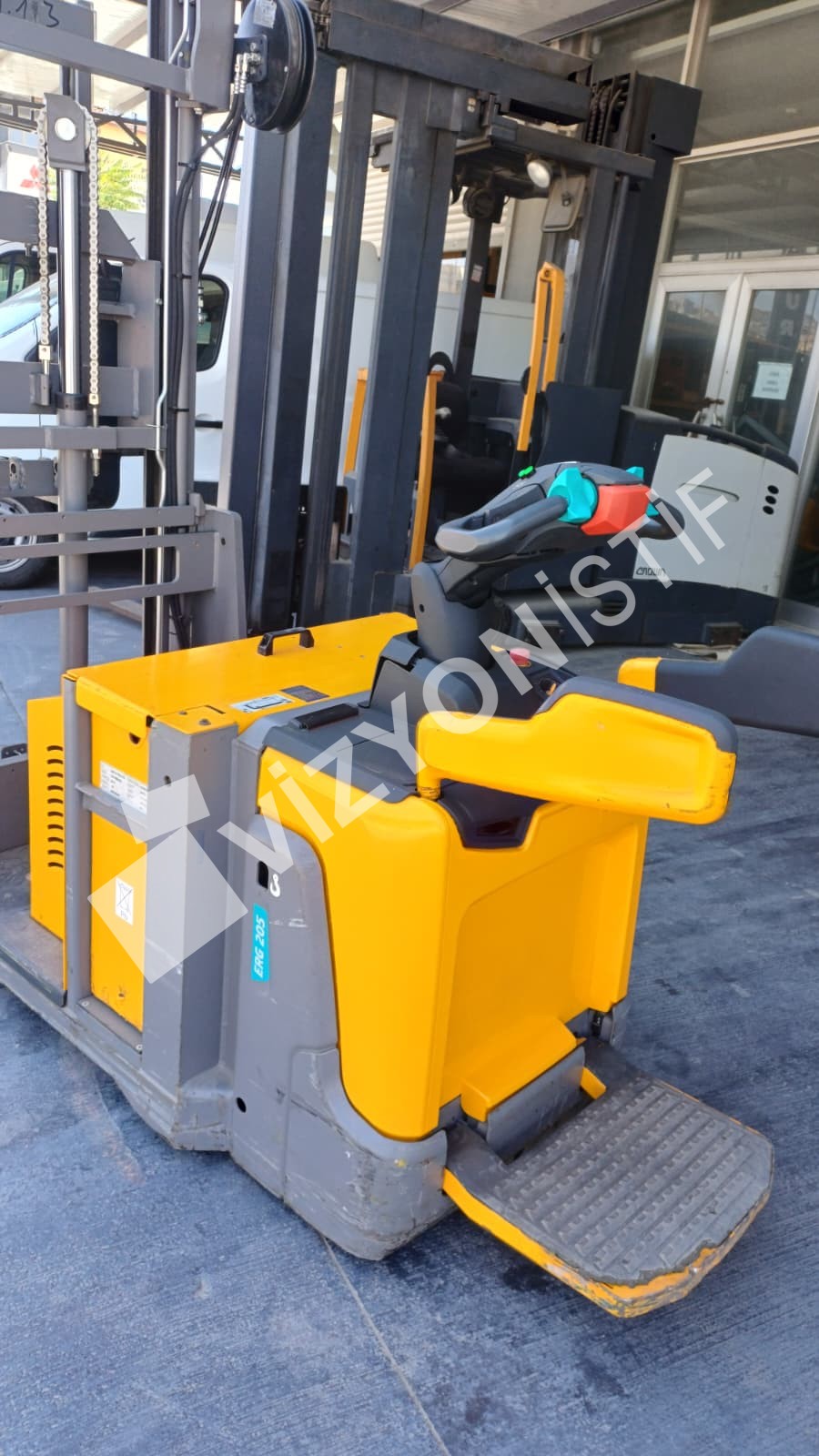 SATILIK JUNG. ERG205 DENGE AYAKSIZ İSTİF MAKİNESİ