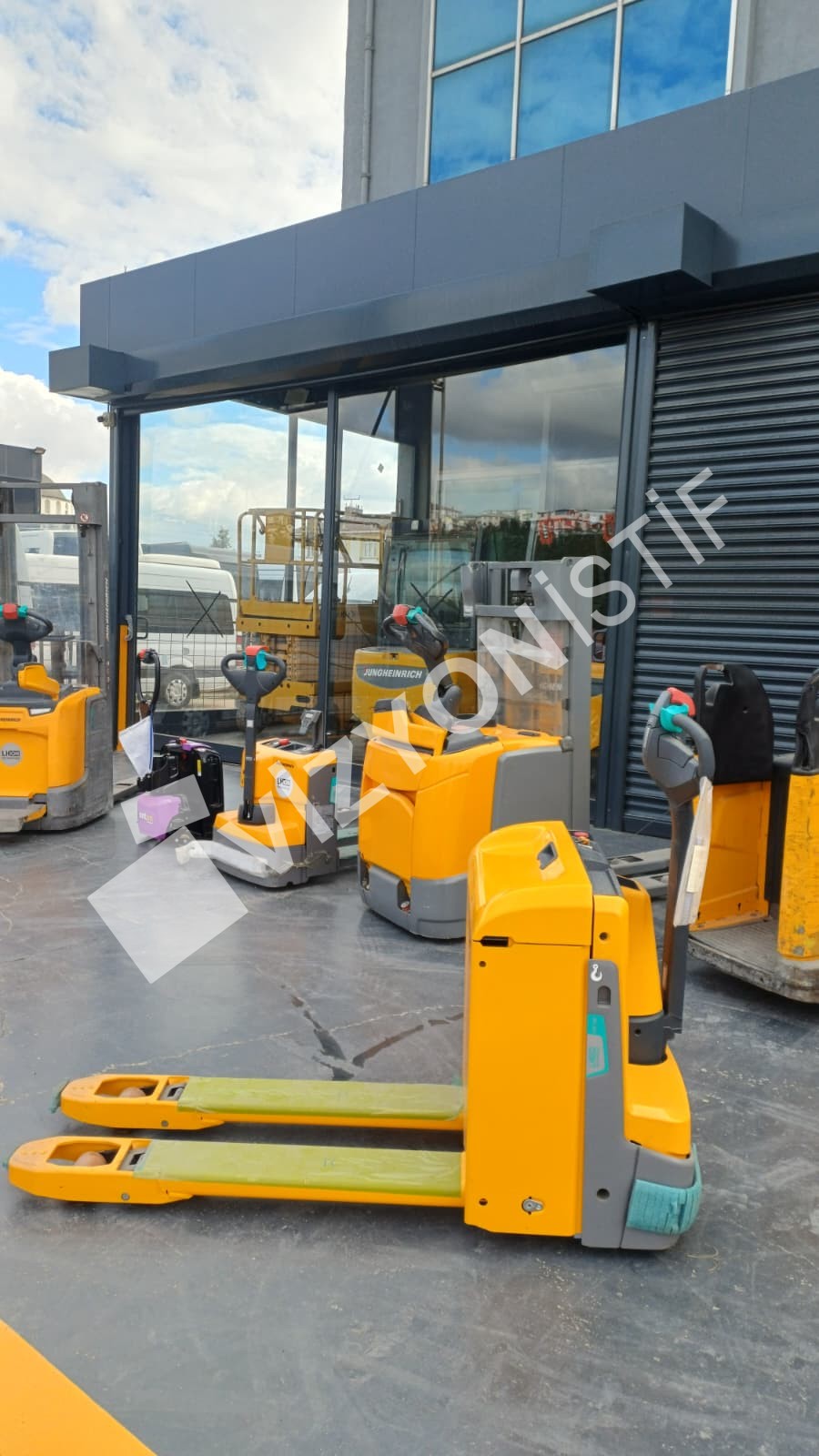 EJE 116 Jungheinrich Sıfır Lityum li-on Akülü transpalet 1,6 ton