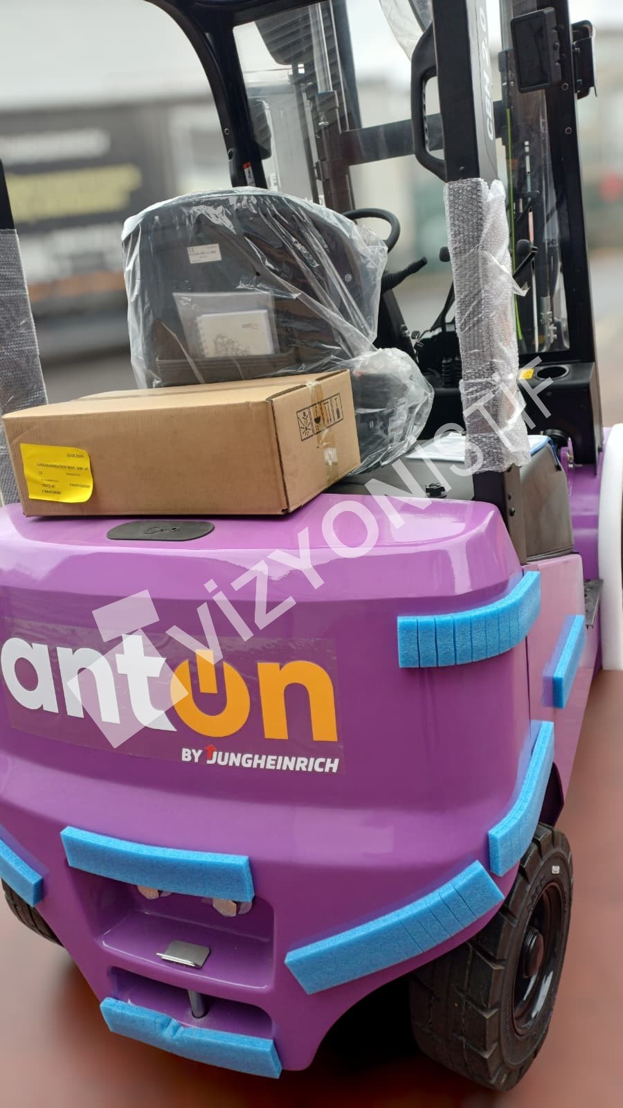 ANTON by JUNGHEINRICH 2 TON VERSİYON 2 AKÜLÜ FORKLİFT STOKDAN