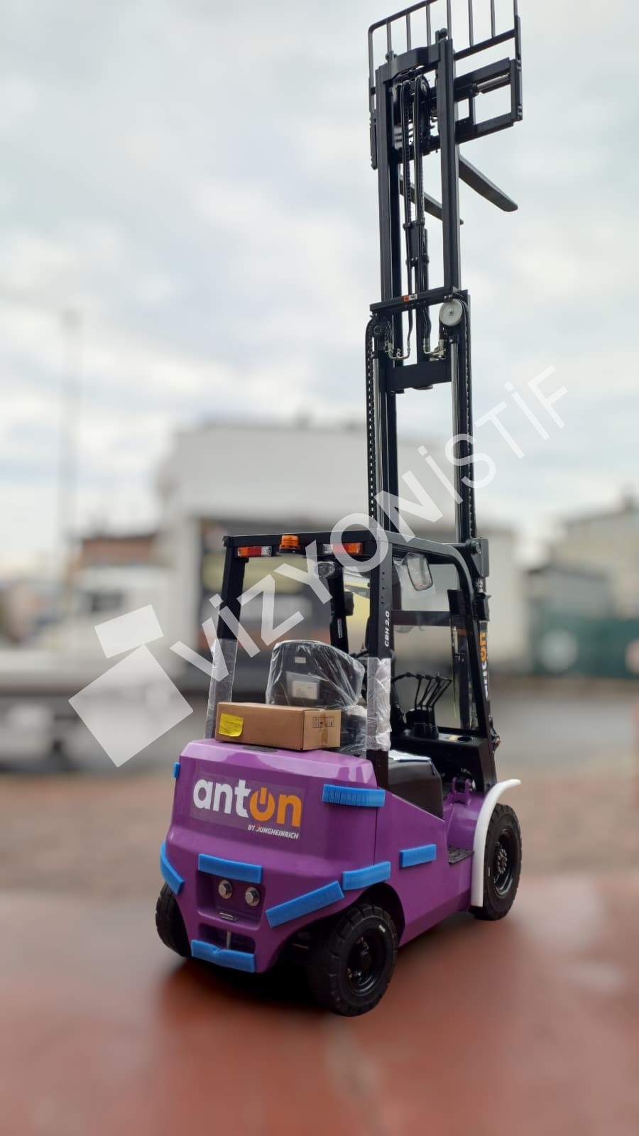 ANTON by JUNGHEINRICH 2 TON VERSİYON 2 AKÜLÜ FORKLİFT STOKDAN