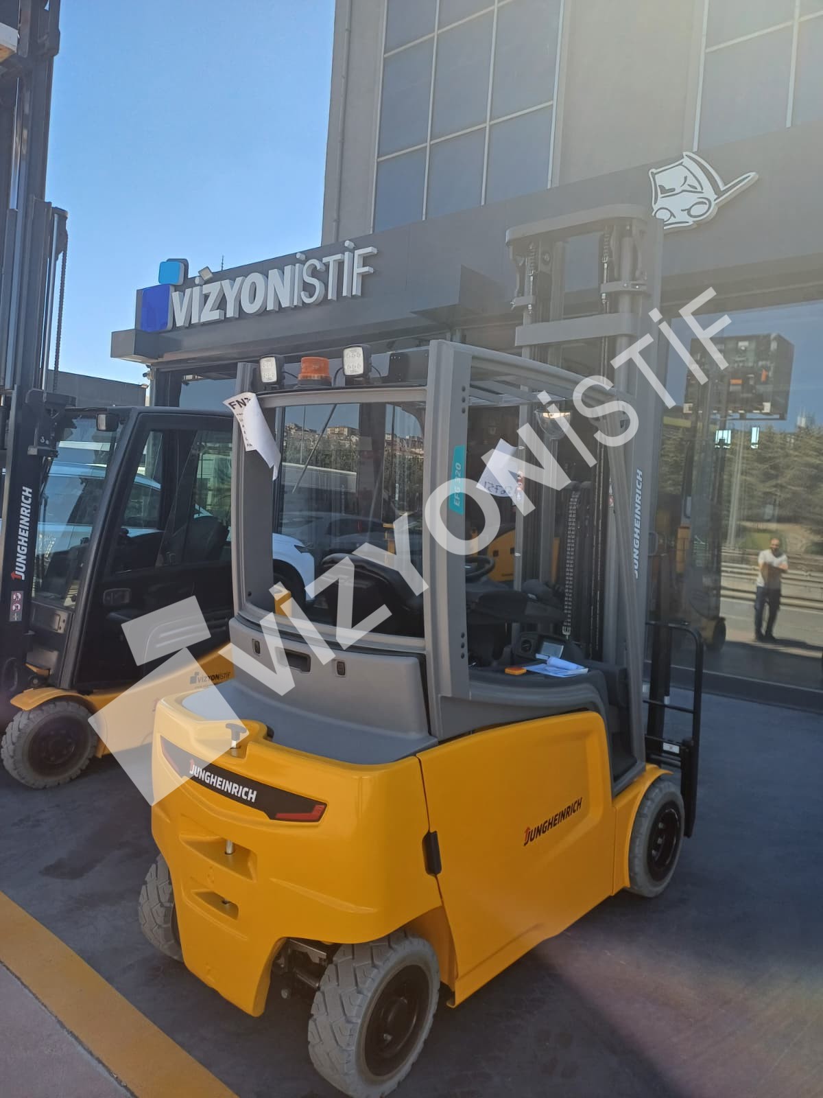EFG 320 Jungheinrich forklift 2 ton 6.50 asansör-4 yollu
